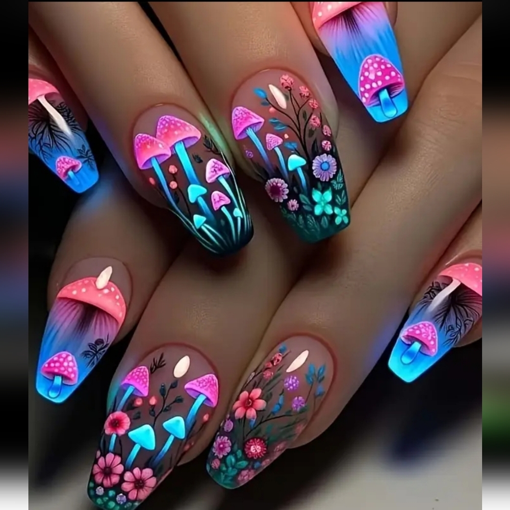 🍄 Neon Magic Mushroom Reusable Press On Nail Kit ✨️🍄✨️(OS)